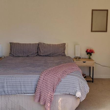 15 On Wards Bed & Breakfast เกรย์ทาวน์ ภายนอก รูปภาพ