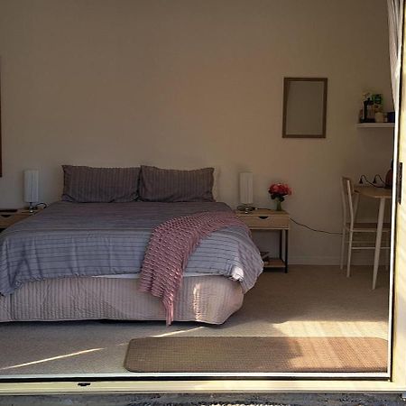 15 On Wards Bed & Breakfast เกรย์ทาวน์ ภายนอก รูปภาพ